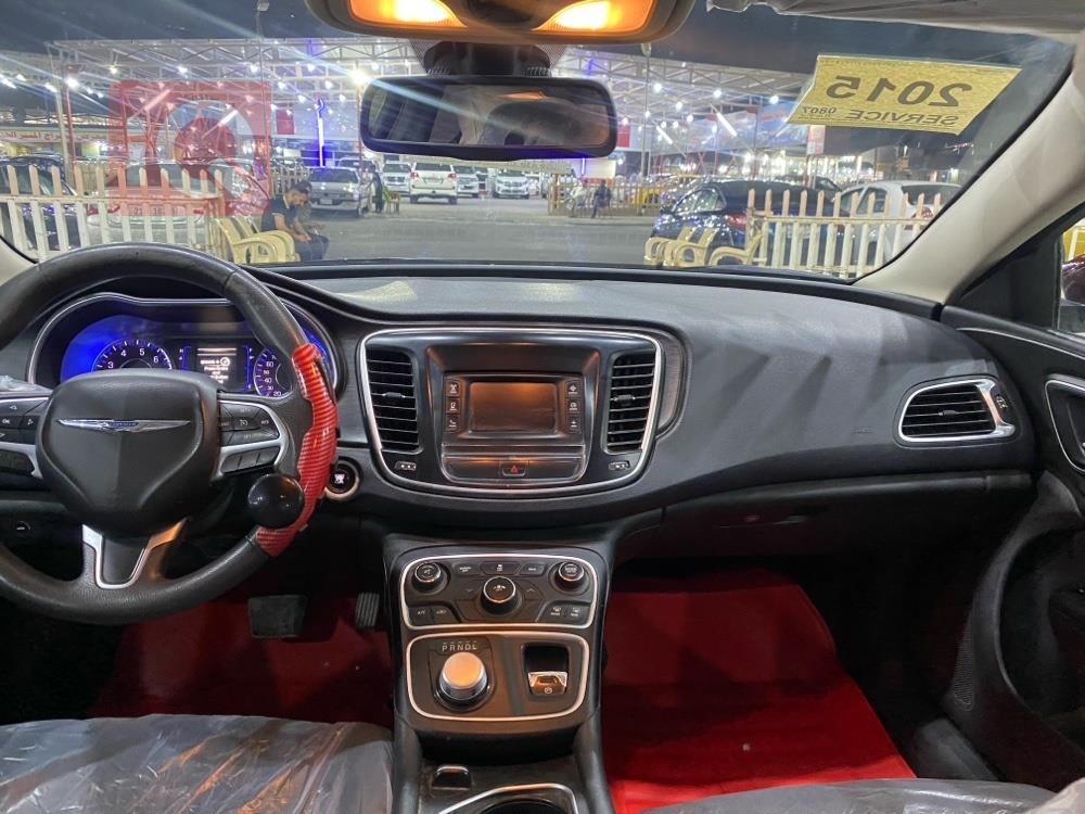 کرایسلەر 200